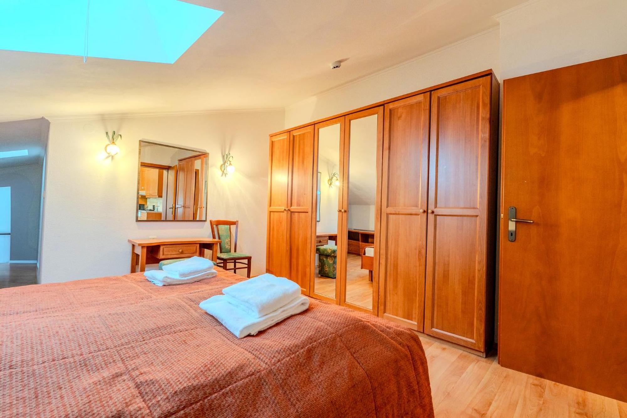 Apartment Whats-App Self-Check-In - Gansl