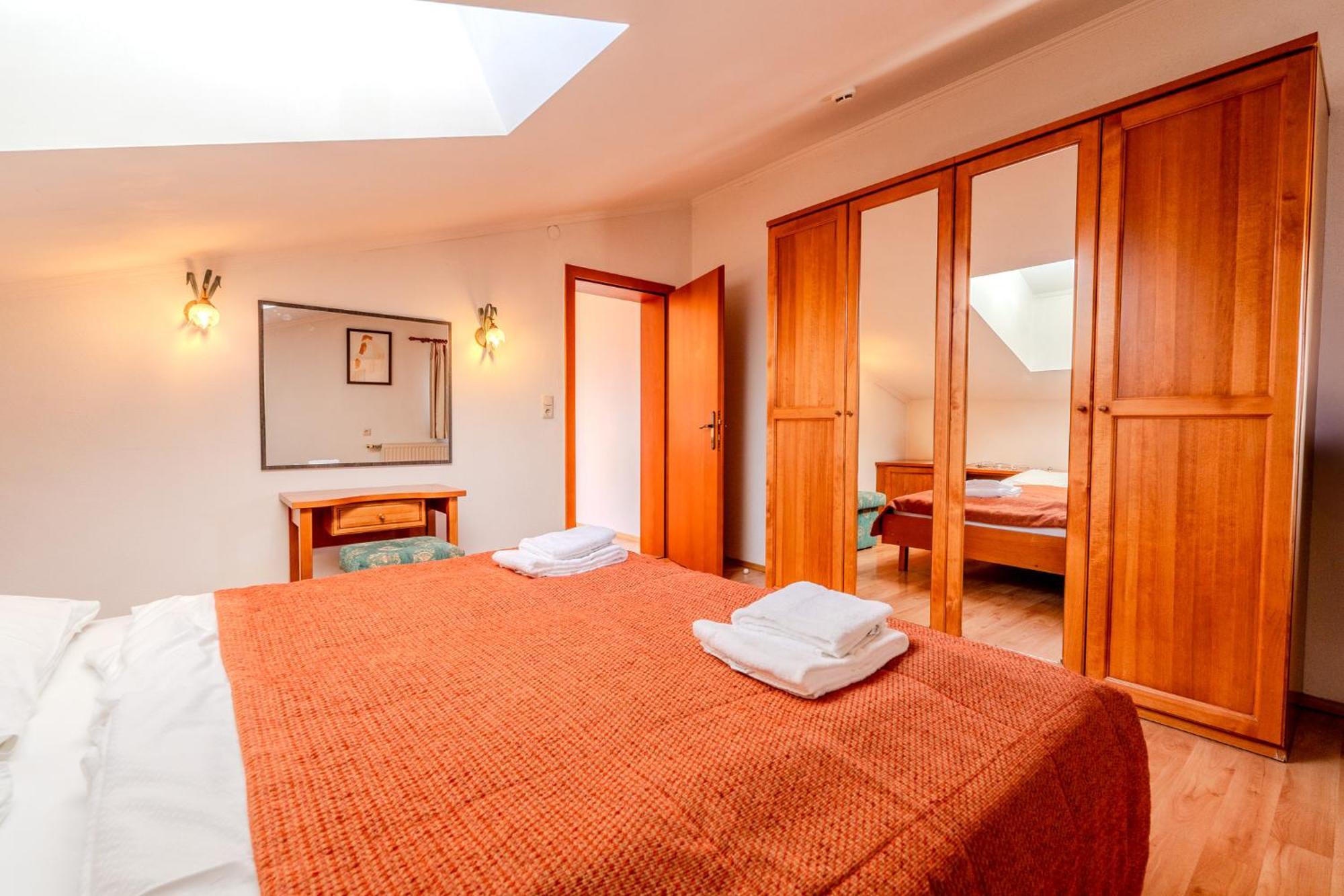 Apartment Whats-App Self-Check-In - Gansl *